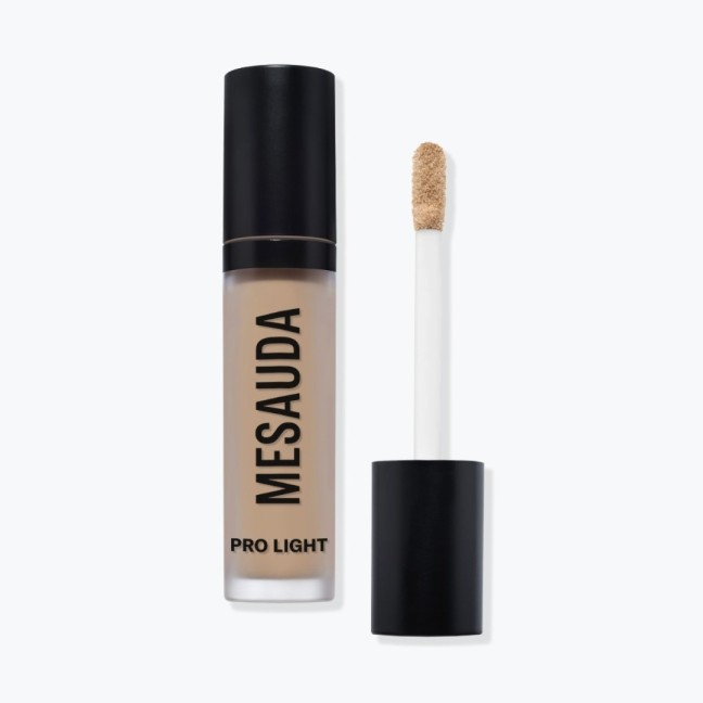 Rinkinys: Tonuotas veido kremas Dew Shield + maskuojamoji priemonė Pro Light Fluid Concealer + kreminiai lūpų dažai Cult Creamy